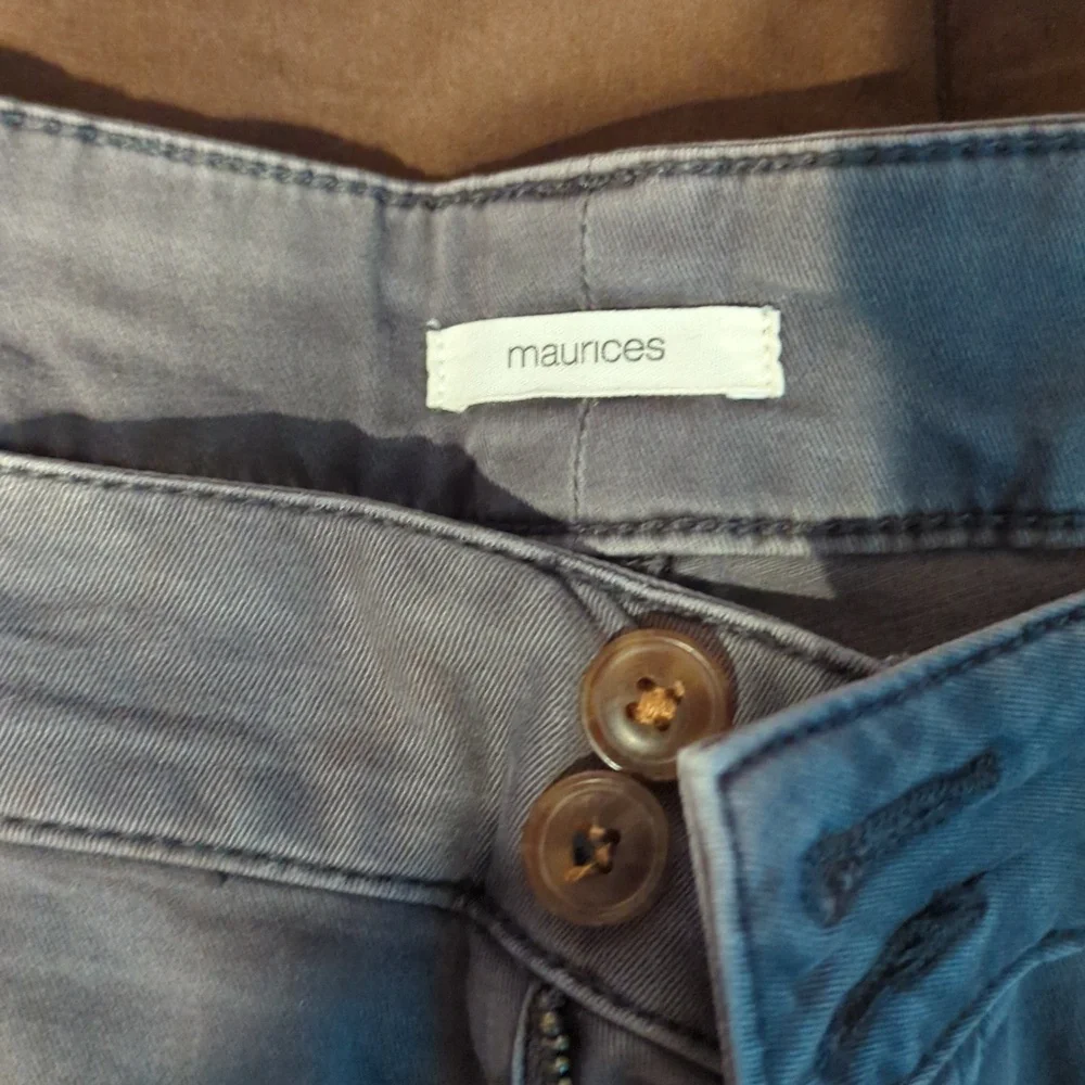 Grey pants - Picture 3 of 4